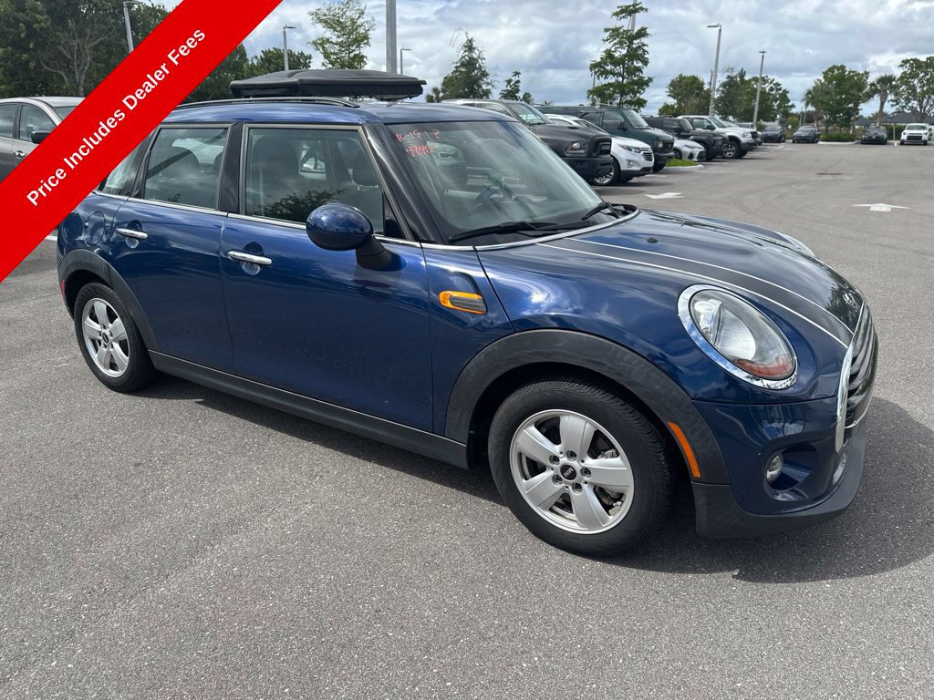 Used 2016 MINI Cooper 4-Door Hardtop FWD image 4