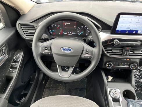 Used 2020 Ford Escape SE image 18