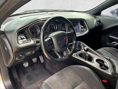 Used 2017 Dodge Challenger R/T Scat Pack RWD image 10