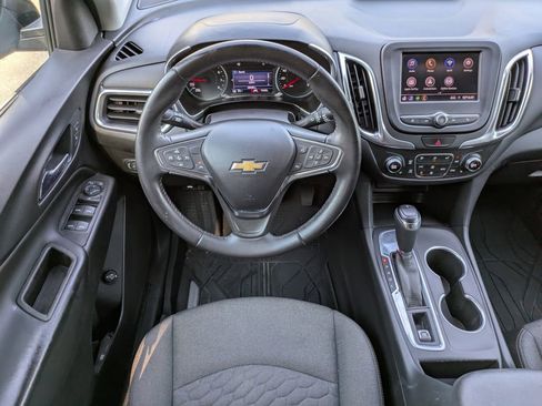 Used 2021 Chevrolet Equinox LT image 17