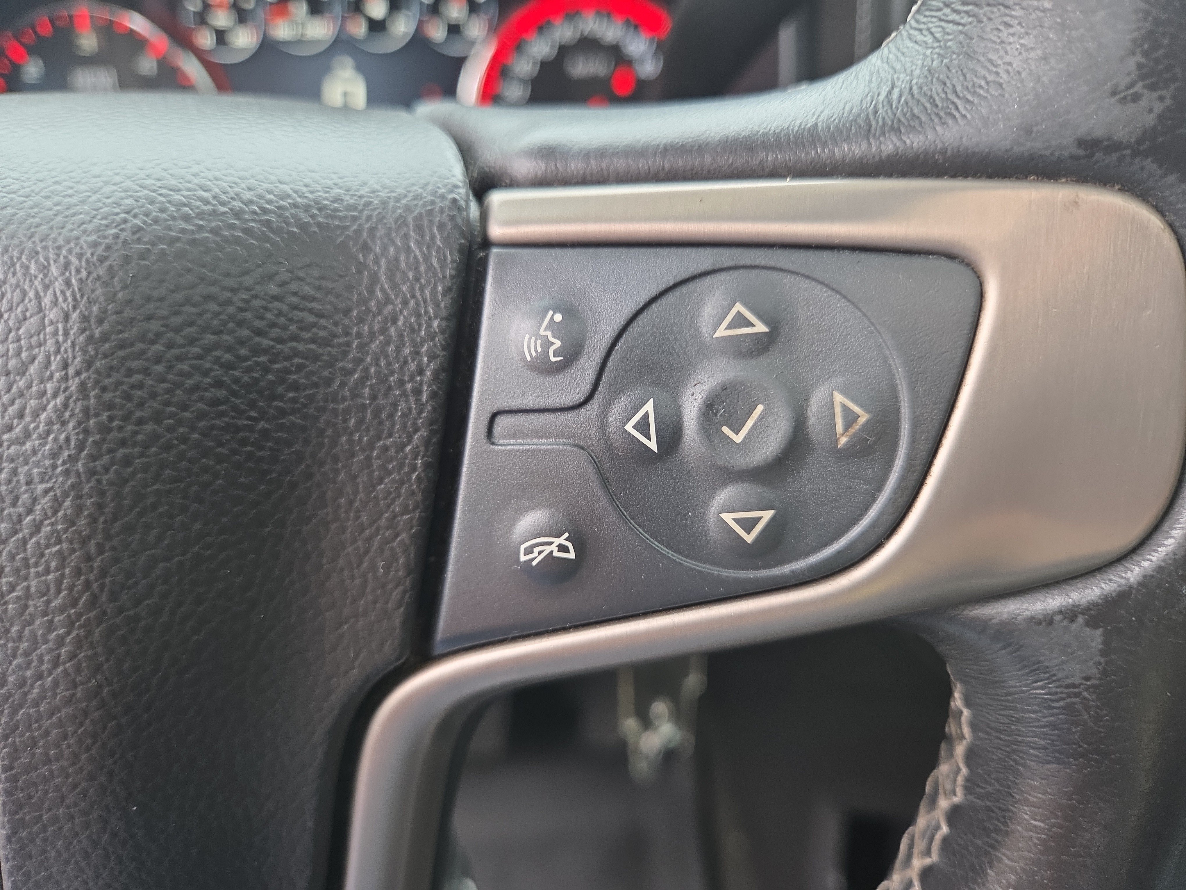 Used 2015 GMC Sierra 1500 Denali AWD/4WD image 27