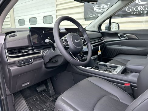 New 2026 Kia Carnival SX w/ SX Dark Edition Package FWD image 9