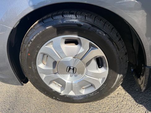 Used 2012 Honda Civic Hybrid Sedan image 18