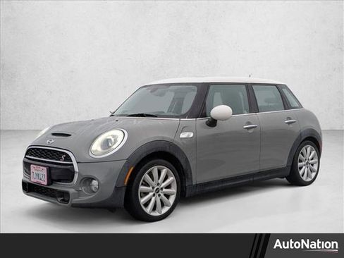 Used 2015 MINI Cooper S image 1