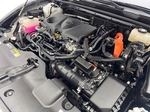 Used 2023 Toyota Crown XLE image 74