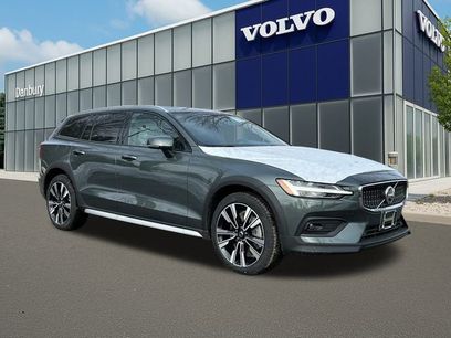 New 2026 Volvo V60 B5 Cross Country Ultra w/ Protection Package Premier