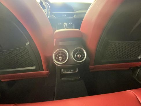 New 2025 Alfa Romeo Stelvio Sprint image 41