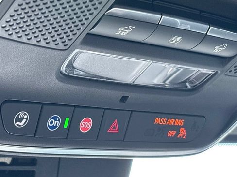 Used 2027 Chevrolet Traverse RS FWD image 29