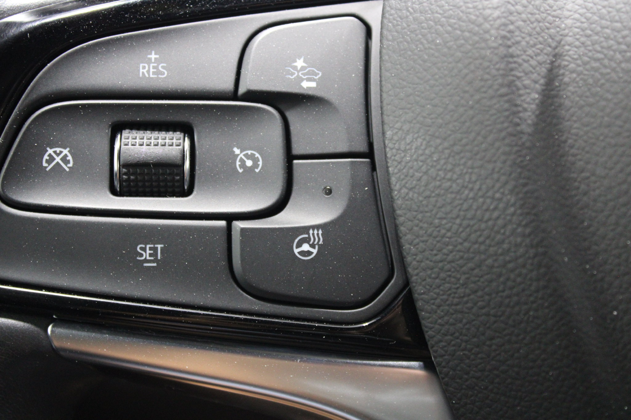 Used 2024 Buick Enclave Premium AWD/4WD image 42