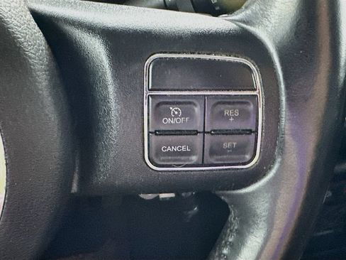Used 2017 Jeep Wrangler Sahara w/ Connectivity Group AWD/4WD image 22