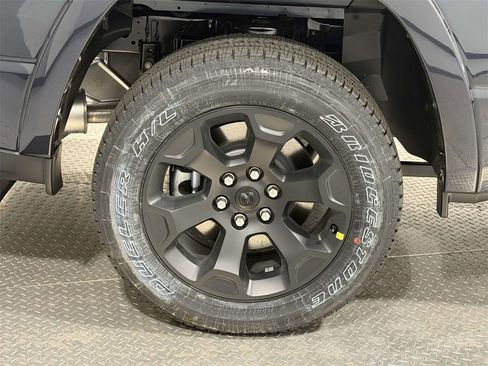 New 2026 RAM 1500 4x4 Crew Cab image 8