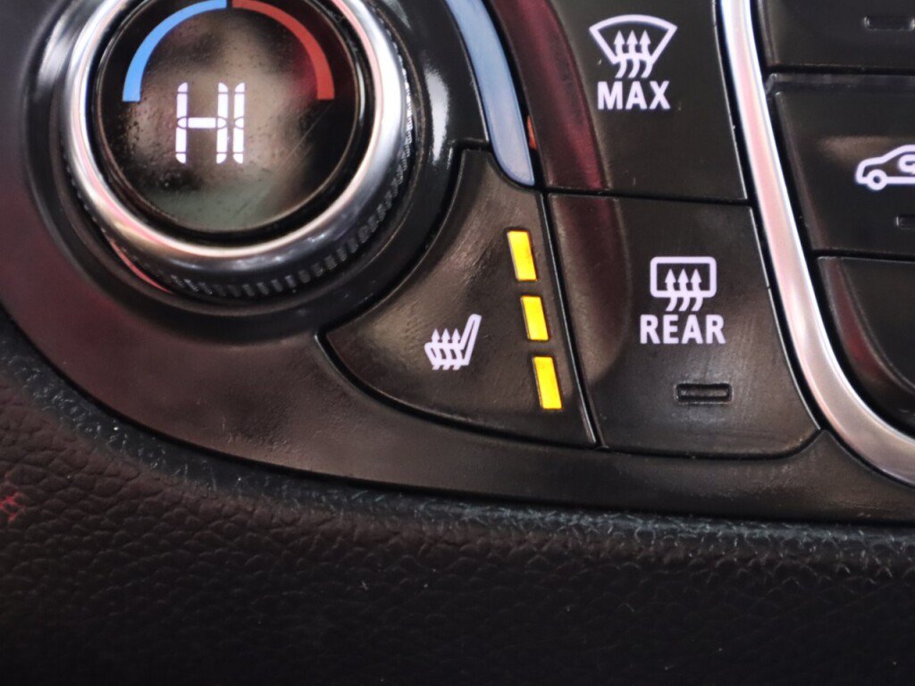 Used 2020 Chevrolet Equinox Premier w/ LPO, Floor Liner Package AWD/4WD image 24