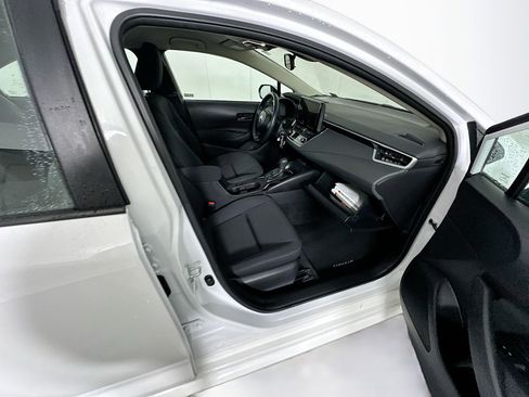 Used 2024 Toyota Corolla LE image 30