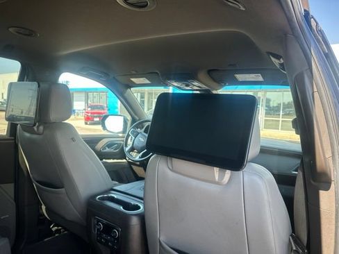Used 2021 Chevrolet Tahoe LT w/ Luxury Package AWD/4WD image 13