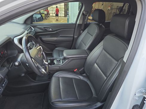 Used 2022 GMC Acadia SLT w/ Elevation Edition FWD image 15