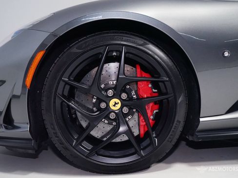 Used 2019 Ferrari 812 Superfast RWD image 30