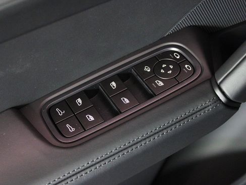 New 2026 Porsche Cayenne Coupe image 16