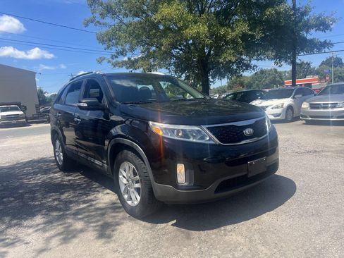 Used 2014 Kia Sorento LX AWD/4WD image 3
