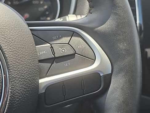 Used 2020 Jeep Compass Limited AWD/4WD image 18