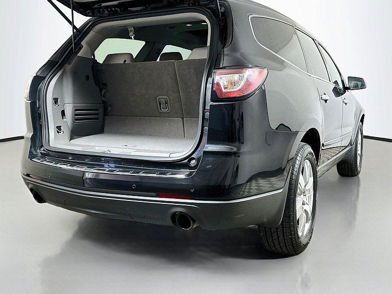 Used 2017 Chevrolet Traverse Premier FWD image 28