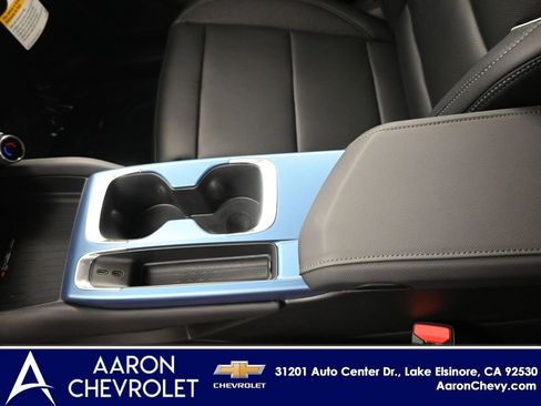 New 2025 Chevrolet Equinox EV LT image 12