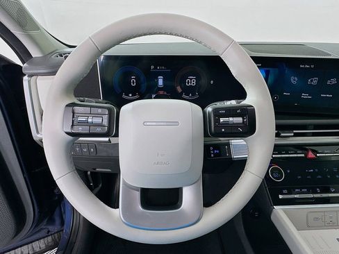 Certified 2025 Hyundai Santa Fe SEL image 11