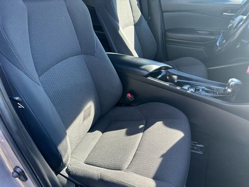 Used 2018 Toyota C-HR XLE image 12