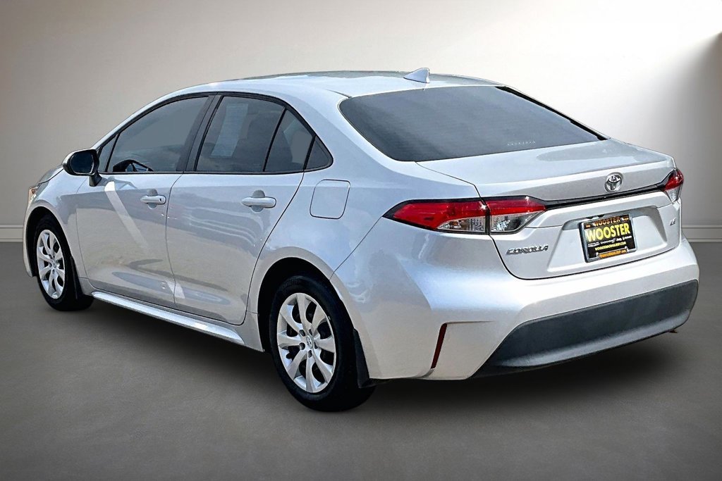 Used 2023 Toyota Corolla LE FWD image 4