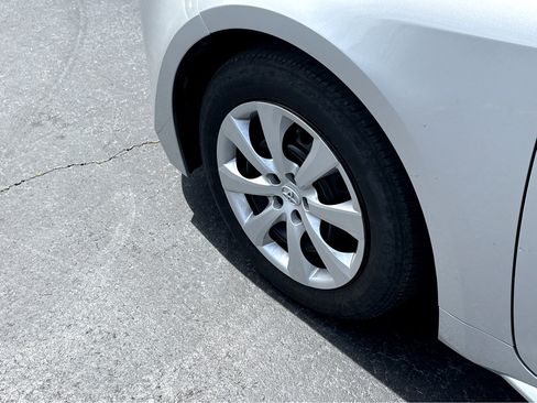 Used 2024 Toyota Corolla LE image 21