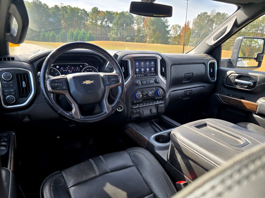 Used 2022 Chevrolet Silverado 3500 High Country AWD/4WD image 5