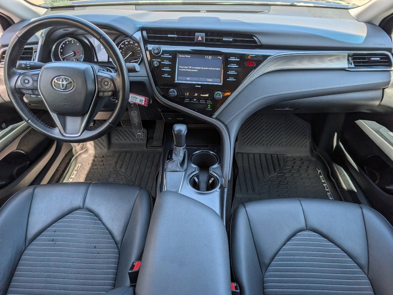 Used 2020 Toyota Camry SE FWD image 4