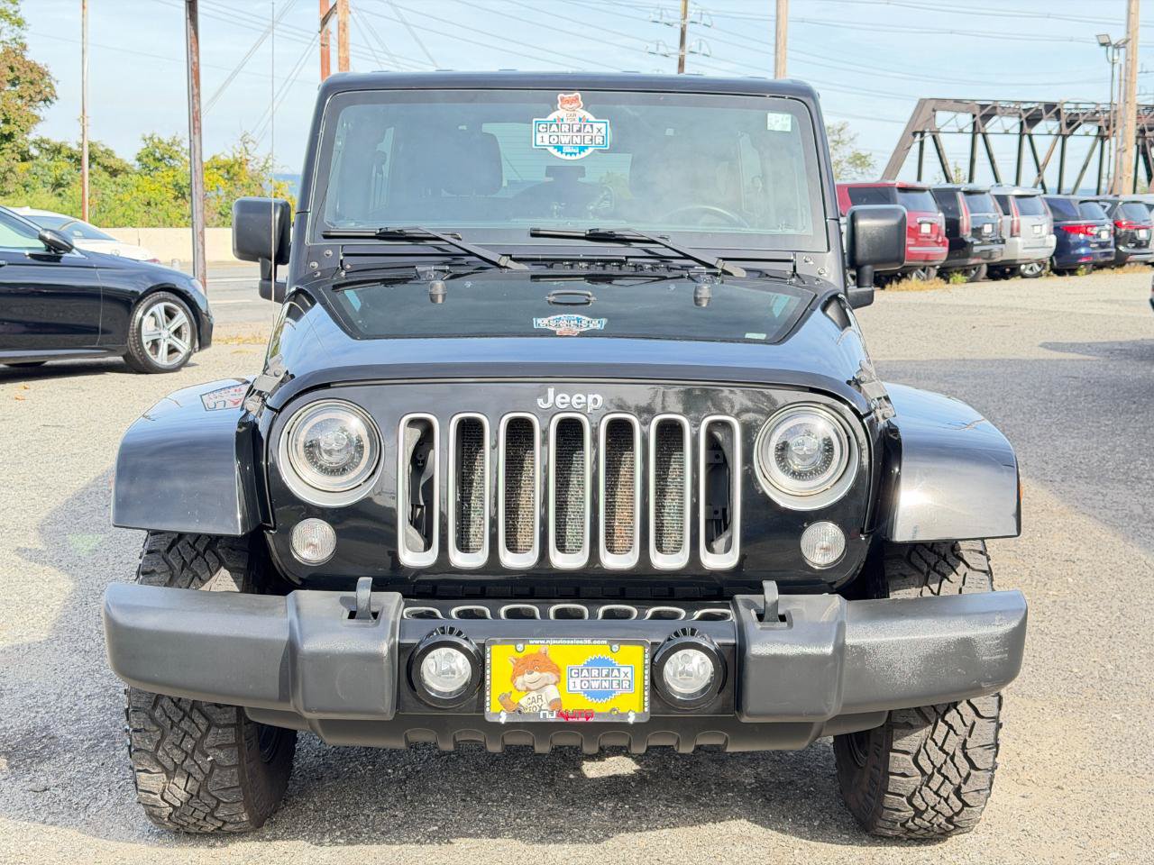 Used 2016 Jeep Wrangler Unlimited Sahara w/ Connectivity Group AWD/4WD image 10