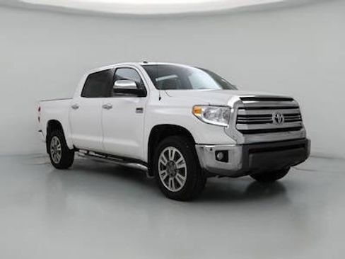 Used 2017 Toyota Tundra Limited RWD image 1