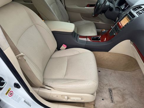 Used 2011 Lexus ES 350 FWD image 31