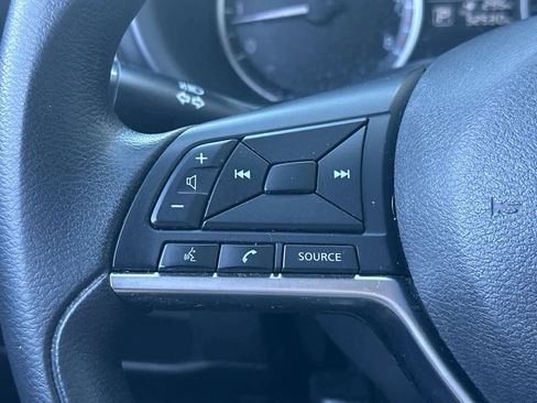 Used 2018 Nissan Kicks S image 25