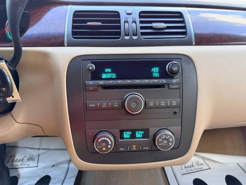 Used 2011 Buick Lucerne CXL FWD image 33