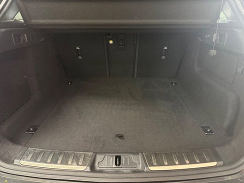 Used 2021 Jaguar F-PACE S image 9