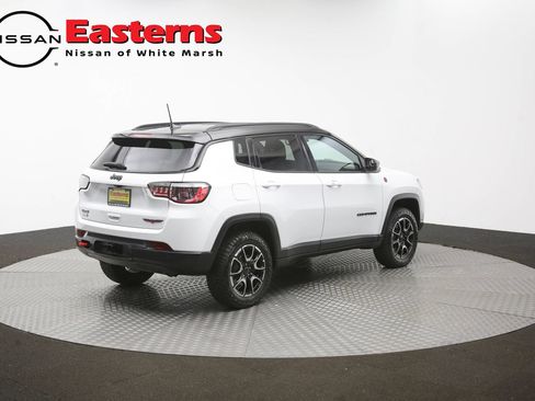 Used 2025 Jeep Compass Trailhawk w/ Trailer Tow Group AWD/4WD image 39