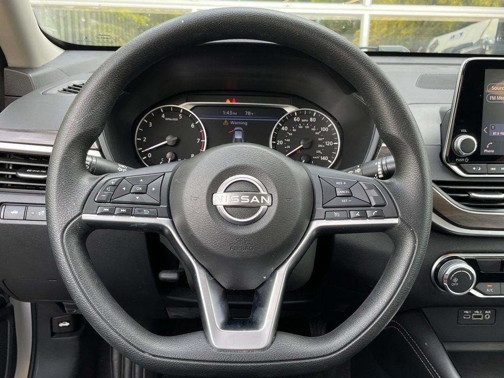 Used 2023 Nissan Altima 2.5 SV FWD image 14