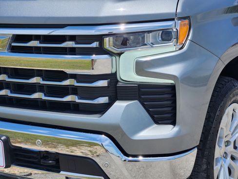 Used 2024 Chevrolet Silverado 1500 LTZ RWD image 8