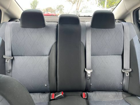 Used 2025 Nissan Versa SV FWD image 38