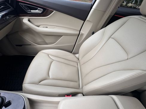 Used 2018 Audi Q7 3.0T Prestige image 33