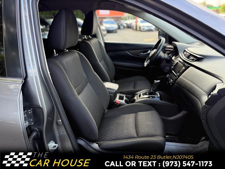 Used 2019 Nissan Rogue SV FWD image 20