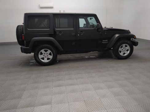 Used 2017 Jeep Wrangler Unlimited Sport w/ Quick Order Package 24S AWD/4WD image 10