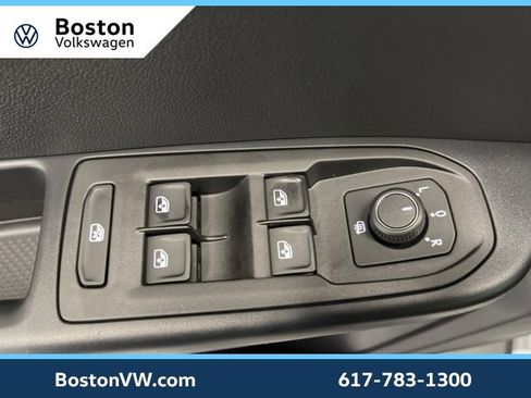 New 2026 Volkswagen Taos SEL image 28