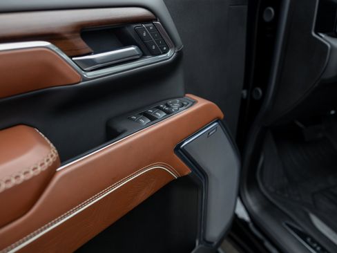 Used 2026 GMC Sierra 3500 Denali Ultimate image 38