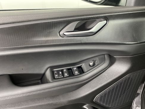 New 2025 Jeep Grand Cherokee L Altitude image 13