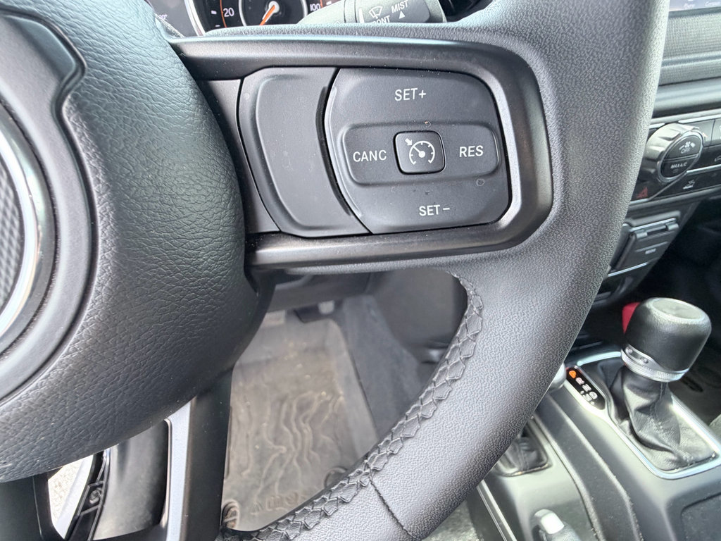 Used 2023 Jeep Wrangler Sport AWD/4WD image 15