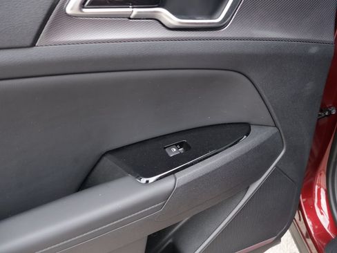 Certified 2025 Kia Sportage SX FWD image 11