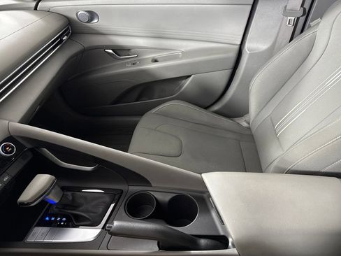 Certified 2023 Hyundai Elantra SEL image 19